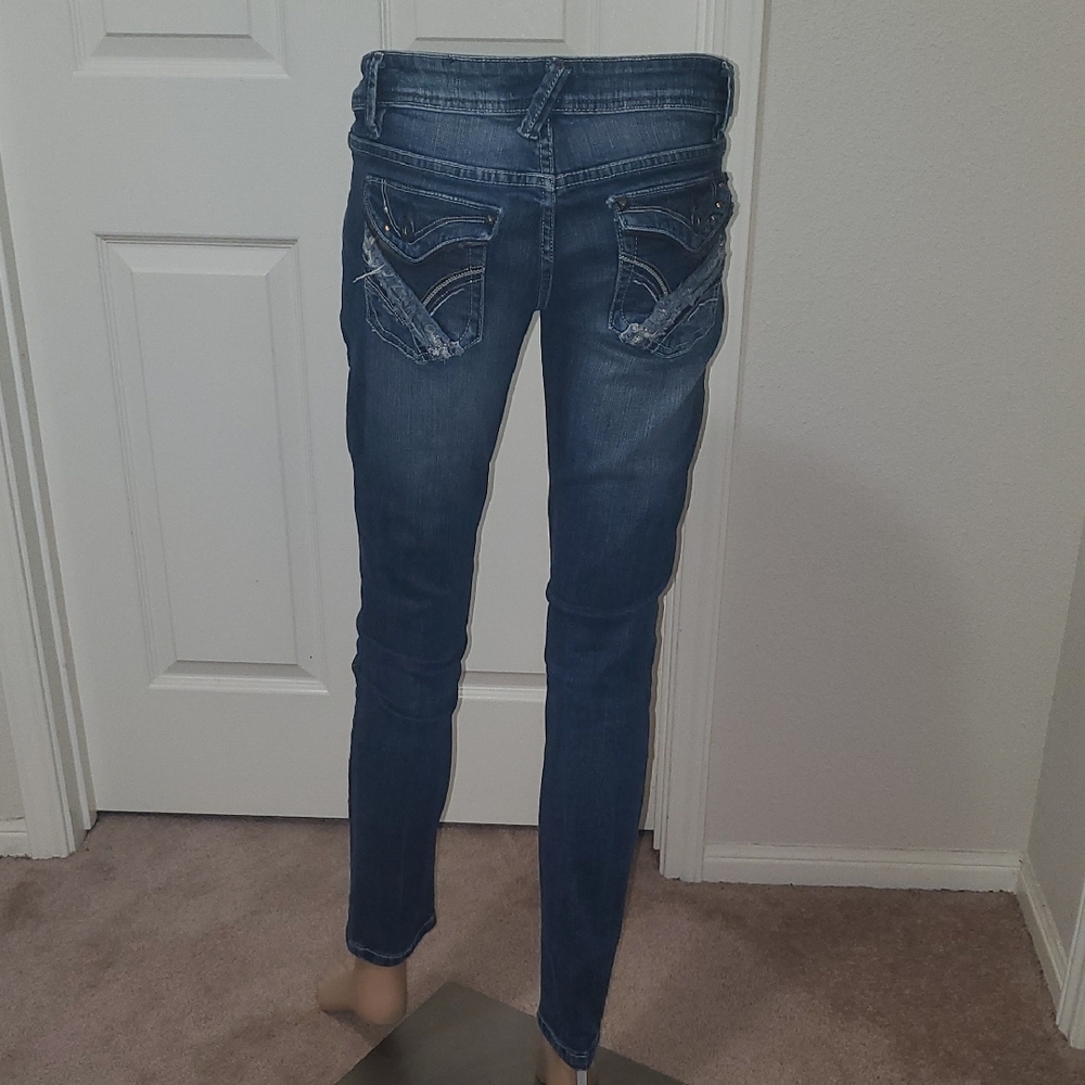 Blue Skinny Jeans with Contrast Stitching and Low Rise